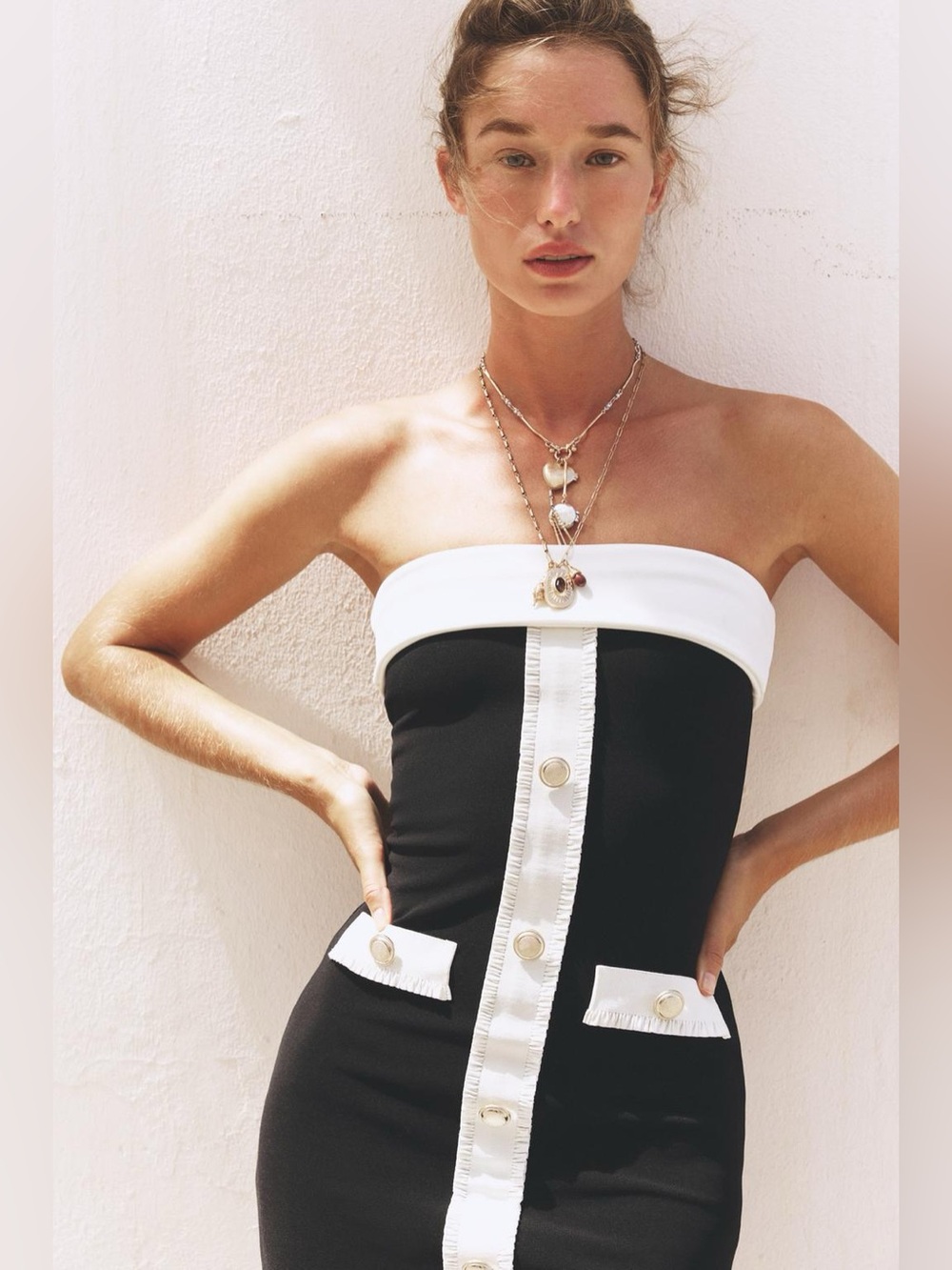 ZARA Strapless stretchy sculpt bandeau dress with gold button detail - Picture 4 of 13